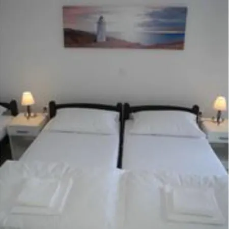 Small Nives 21 Pax Apartment *